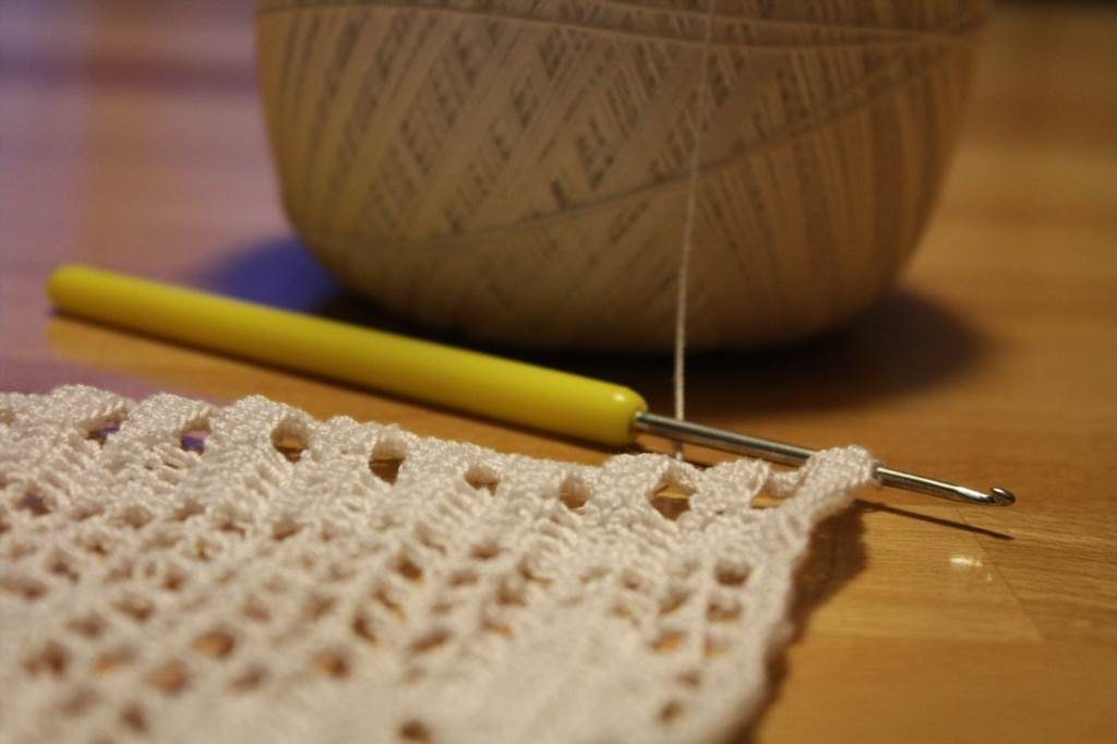 jak zrobić na drutach szalik